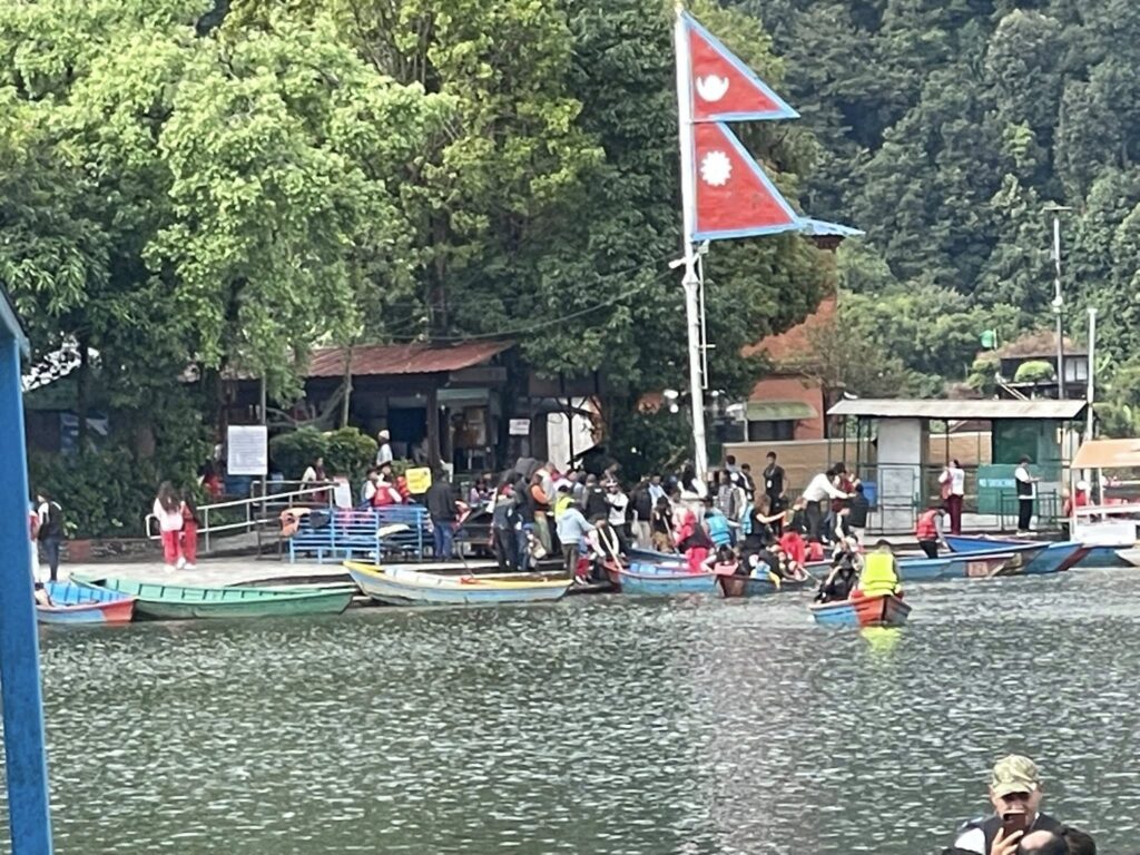バルハリマナ神社へ